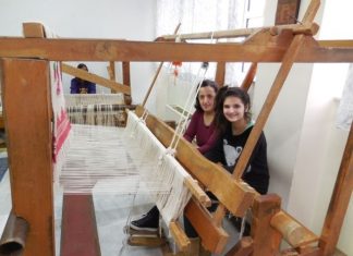 «Παναγία Ελεούσα»: Όταν ο αργαλιός αναδεύει του νου τους τις πληγές