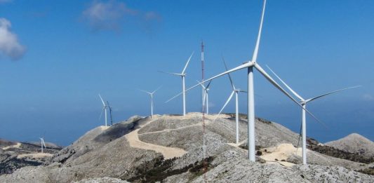 Παιδική χαρά ως αντισταθμιστικό σε χωριό 28 κατοίκων και χωρίς παιδιά