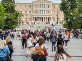 Σε χειρότερη κατάσταση σε σχέση με ένα χρόνο πριν το 49% των Ελλήνων