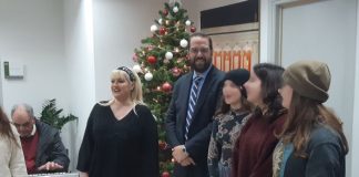 Τα πρώτα χριστουγεννιάτικα κάλαντα στον Περιφερειάρχη