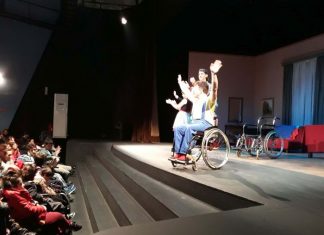 Μαθητές των Ειδικών Σχολείων στο ΔΗΠΕΘΕ Αγρινίου για τον εορτασμό της Παγκόσμιας Ημέρας Α.με.Α.