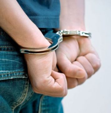 Mεσολόγγι: Δύο συλλήψεις ανηλίκων για bullying – Εξανάγκασαν 14χρονο να γονατίσει και τον βιντεοσκοπούσαν