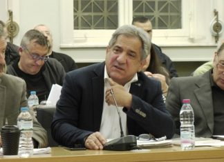 Παρέμβαση Παπαναστασίου ζητά ο Στ. Καμμένος για εμβολιαστικά κέντρα εντός των ορίων της πόλης
