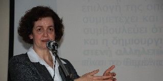 Καλλιτεχνικό Γυμνάσιο Μεσολογγίου: Ομιλήτρια στη γιορτή των Τριών Ιεραρχών ηΜαρία Ράπτη