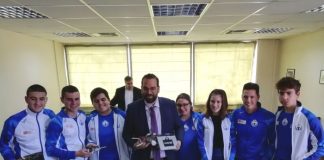 Μαθητές από την Αιτωλοακαρνανία που διακρίθηκαν στη Ρομποτική βράβευσε Νεκτ. Φαρμάκης