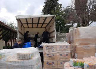 10 τόνοι ανθρωπιστικής βοήθειας του Δήμου Αγρινίου παραδόθηκαν στην Αλβανία