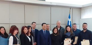 Ο δήμος Αγρινίου βράβευσε τις ομορφότερες χριστουγεννιάτικες βιτρίνες