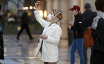 Oι… εραστές του lockdown και η οικονομία