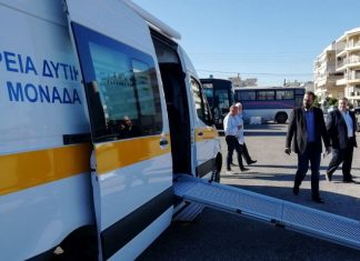 Κινητή Μονάδα Αιμοληψίας παραδίδει ο Νεκτάριος Φαρμάκης στην Π.Ε Αιτωλοακαρνανίας