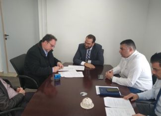 Υπογράφτηκε η σύμβαση για συντήρηση του δρόμου Μπαμπίνη – Κανδήλα – Μύτικας