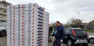 13.000 κιλά φρούτων διανεμήθηκαν στους δικαιούχους του Κοινωνικού Παντοπωλείου του Αγρινίου