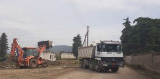 Εργασίες καθαρισμού στον καταυλισμό των Ρομά στο ΔΑΚ Αγρινίου