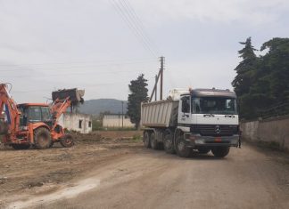 Εργασίες καθαρισμού στον καταυλισμό των Ρομά στο ΔΑΚ Αγρινίου