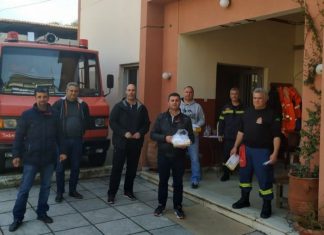 Γάντια και μάσκες διέθεσε στους πυροσβέστες της Αιτωλοακαρνανίας η Ένωση Πυροσβεστών της Περιφέρειας