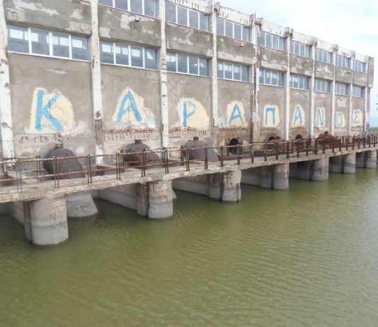 Κρατούν κατεβασμένους τους διακόπτες τα χρέη των ΤΟΕΒ και η ΔΕΗ