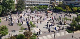 Πρωτομαγιά: Με “στρατιωτική” πειθαρχία η συγκέντρωση του Eργατικού Κέντρου στο Αγρίνιο