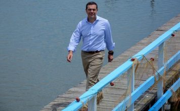 Το μετέωρο βήμα του πρώην