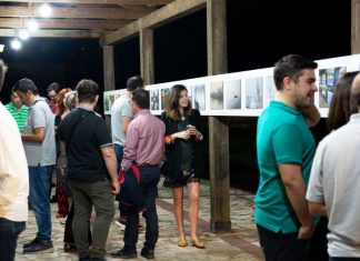 Πλήθος κόσμου στα εγκαίνια της έκθεσης του Photopolis Agrinio Photo Festival