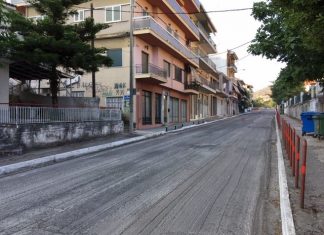 Αμφιλοχία: Ξεκίνησαν οι εργασίες αποκατάστασης του οδοστρώματος στην είσοδο της πόλης