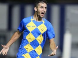 Υπογράφει στην Μπέρσοτ ο Κωνσταντόπουλος