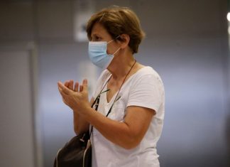 Διανομή μασκών και συστάσεις από το “Ενωμένο Εμπόριο”