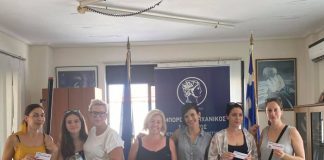 Παράδοση δωροεπιταγών στου τυχερούς της κλήρωσης «Ψωνίζω και Κερδίζω»