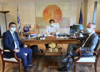 Μετά το Ελληνικό και την Κασσιόπη ο Άδωνις ασχολείται με τον Αστακό και το Πλατυγιάλι;