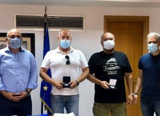 Τον καπετάνιo του ferry boat που έσωσε το κοριτσάκι στο Αντίρριο τίμησε ο Δήμαρχος Ναυπακτίας