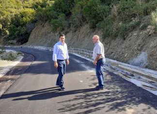 – Eσύ δεν έφτιαξες αγροτική οδοποιία, autobahn έφτιαξες