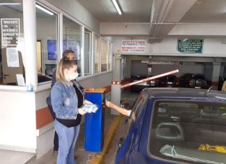 Δωρεάν μάσκες στους οδηγούς προσέφερε το Δημοτικό Parking Αγρινίου
