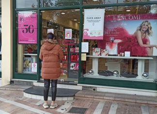 Σενάρια ανοίγματος για να… περνάει η ώρα