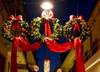 Στολίστηκε το Μεσολόγγι – Απάντηση του Δήμου στον Εμπορικό Σύλλογο