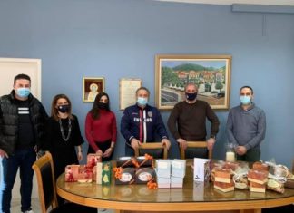 Συμβολική κίνηση προς τους ηλικιωμένους από την Εθελοντική Ομάδα του Δήμου Θέρμου