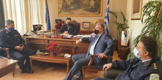 Σύσκεψη στο δημαρχείο Αγρινίου για την πανδημία : YΠΕάρχης, Δήμαρχος και Αστυνομικός Διευθυντής