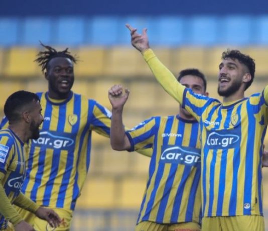 Παναιτωλικός: Aνανέωσε για δύο χρόνια ο Λιάβας