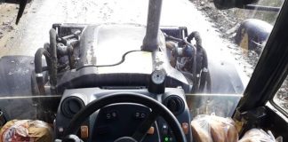 Ανοίγουν δρόμους και φέρνουν… ψωμί οι μπουλτόζες στο ορεινό Θέρμο