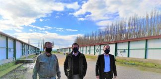 Πτηνοτροφικές μονάδες στη Ναυπακτία επισκέφθηκαν οι Αντιπεριφερειάρχες Βασιλόπουλος και Δημητρογιάννης