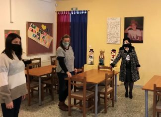 Γεύματα Αγάπης στo «Χαμόγελο του Παιδιού» στα Καλύβια από την Περιφέρεια