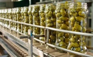 Με… τριχοτόμηση των δασμών θα την «παλέψει» η ελιά