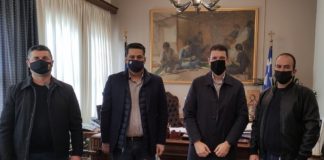 Συζήτηση των Πυροσβεστών με το Δήμαρχο Αγρινίου για την ενίσχυση και μετεγκατάσταση της Πυροσβεστικής