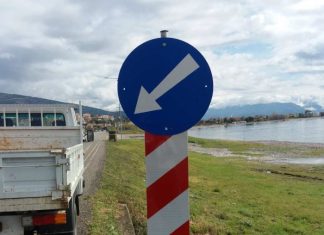 Δήμος Ναυπακτίας : Εργασίες σήμανσης από τον κόμβο Πλατανίτη έως τη Γέφυρα Βαριάς