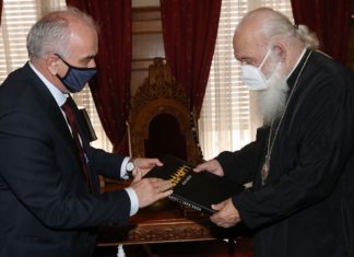 Στις Εορτές Εξόδου κάλεσε τον Αρχιεπίσκοπο Ιερώνυμο ο δήμαρχος Μεσολογγίου