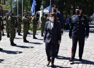 – Mια φορά το χρόνο Αιτωλοακαρνανία, στην Εξόδο, και πολύ είναι… Φέτος όμως μπλέξαμε…