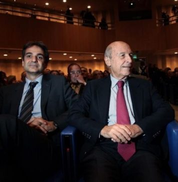 Ο Σημίτης τα είπε στον Καραμανλή για να ακούσει ο Μητσοτάκης