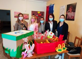 Πασχαλινά δώρα στο «Χαμόγελο του Παιδιού» από το ΔΙΕΚ Αγρινίου