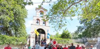 Συμβολική κινητοποίηση στον Αη – Συμιό για τα αιολικά στον Αράκυνθο