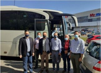 – Καλώς τα αγραφιωτάκια τα ζουμπουρλούδικα