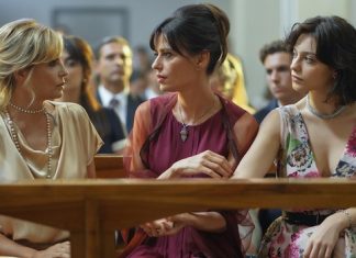 “Τρία υπέροχα κορίτσια” στον Ελληνίς