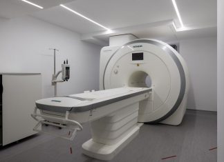 Κρατική “δολιοφθορά” επί οκτώ χρόνια για το μαγνητικό τομογράφο