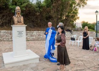 Αποκαλύφθηκε η προτομή του Γεωργίου Καραϊσκάκη στο Πετροχώρι